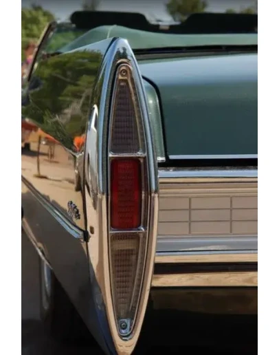 Фотография Cadillac вид сзади