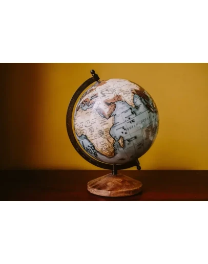 База данных стран, регионов и городов